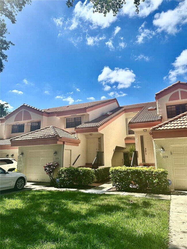 Building Photo - 3176 Arbor Ln