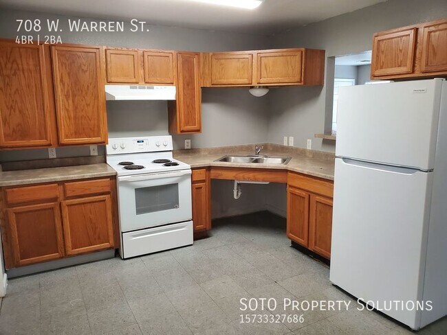 Building Photo - 4 BD / 2 BA
