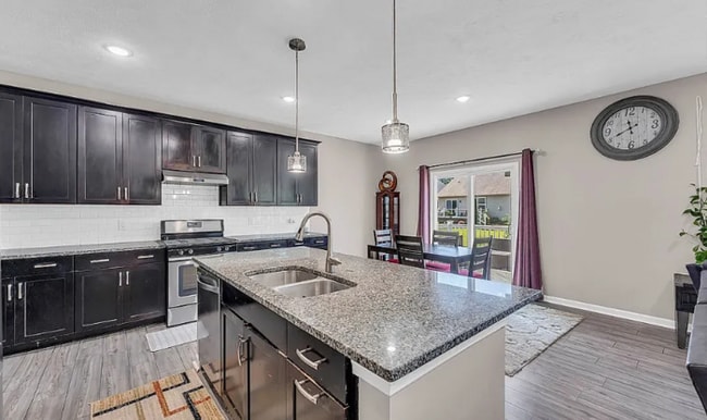Building Photo - Charming 4 beds 5 baths in Brunswick!