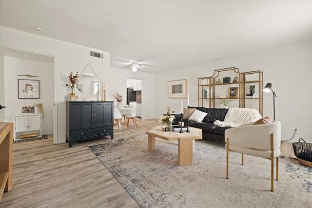 Building Photo - 4100 Ridglea Country Club Dr