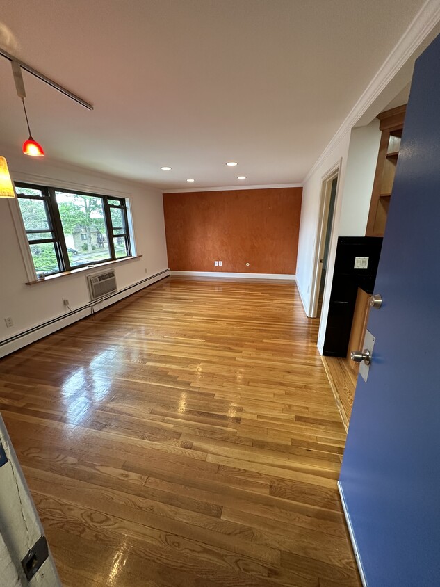 Living and dining room - 3 Brook Rd