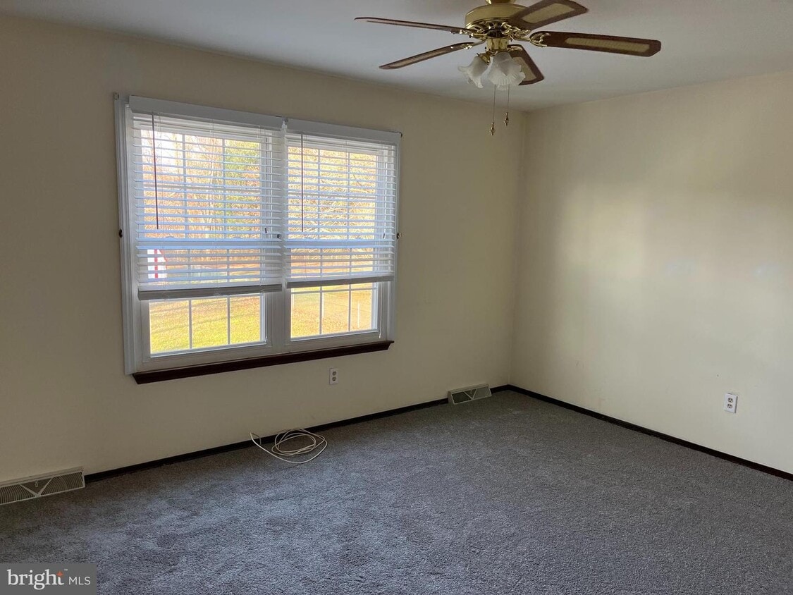 15 Saylors Pond Rd, Wrightstown, NJ 08562 House Rental in Wrightstown