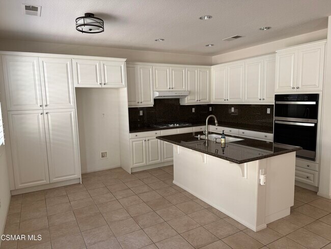 Foto del edificio - 600 Clearwater Creek Dr