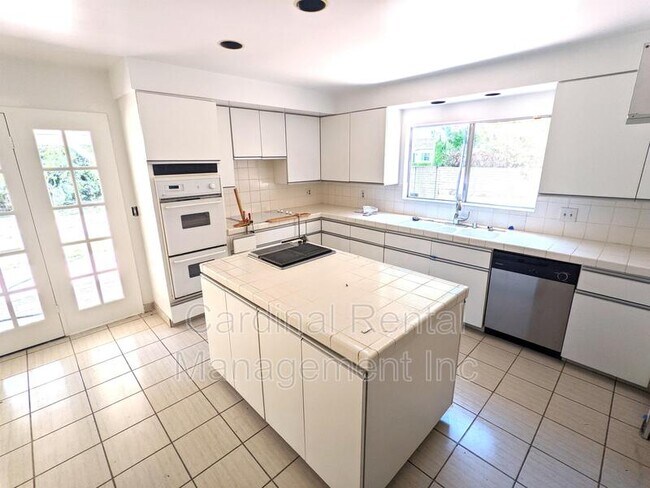 Foto del edificio - 2570 Wallingford Rd