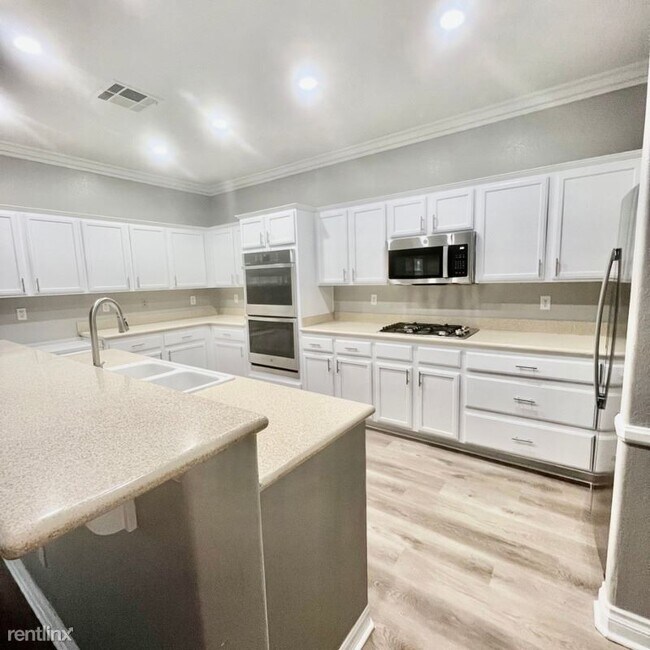 Foto del edificio - 4 br, 2.5 bath House - 3520 Tertulia Avenu...