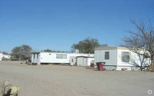 Primary Photo - 7717 S Cardinal Ave