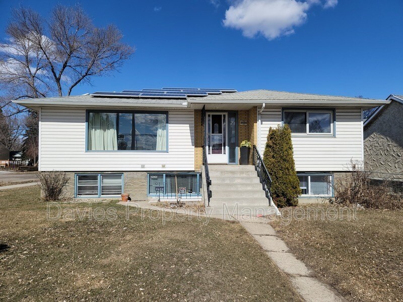 Primary Photo - 9654-9663 63 Ave NW