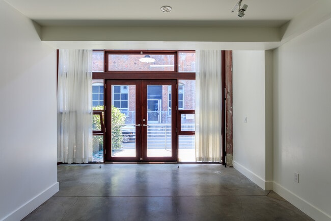 2nd BR / Office - 940 E 2nd St