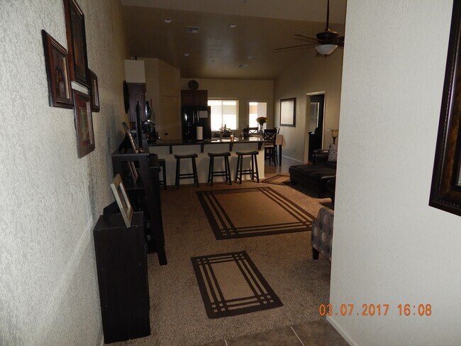 Building Photo - Larger 3 Bedroom Sunset Mountain Villas Co...