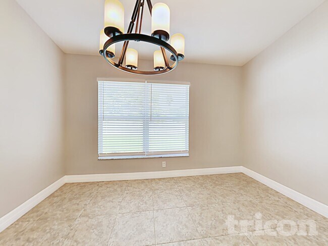 Foto del edificio - 7438 Watson Ln