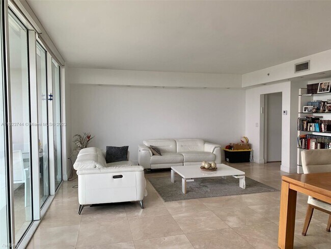 Foto del edificio - 3 br, 3 bath Condo - 19400 Turnberry Way A...