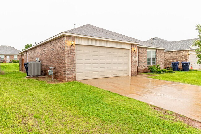 Building Photo - 3 bedroom, 2 bath home in Colony Pointe ne...