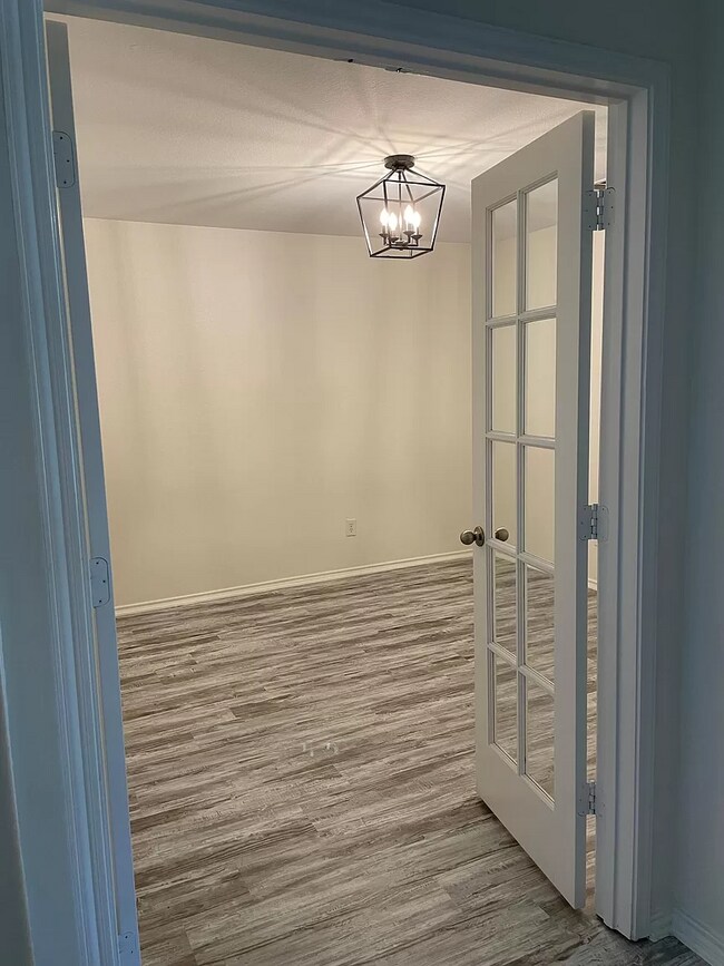 Foto del edificio - 1165 Sophia St