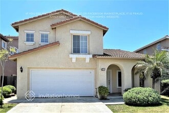 Building Photo - 488 Vista Del Sol