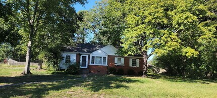 Building Photo - 8908 Mapleton Rd