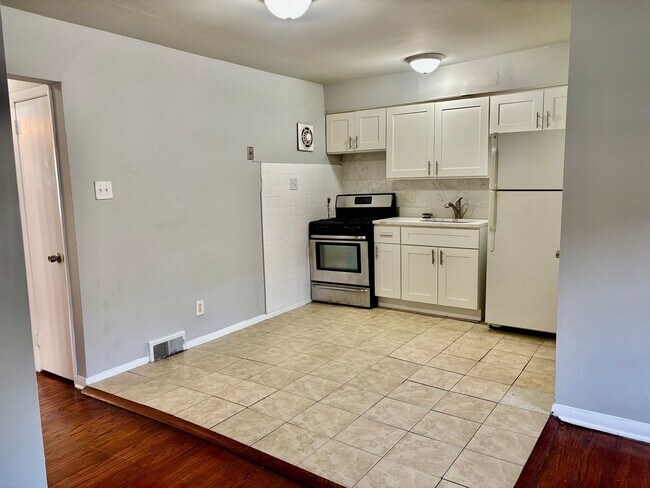 Foto del edificio - 7326 Ruskin Rd