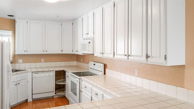 Building Photo - 2 br, 2 bath House - 19 Little Creek Lane