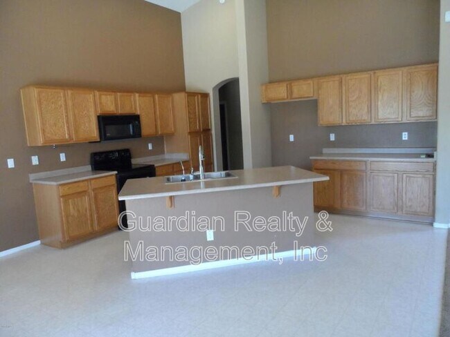 Foto del edificio - 4321 E Augusta Ave