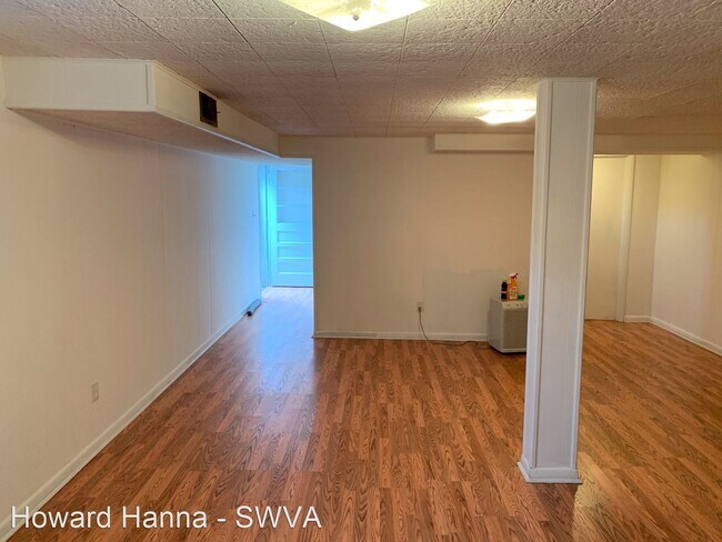 Foto del edificio - 1 br, 1 bath House - 906 Ruffner Place