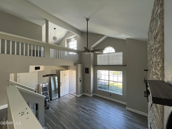 Building Photo - 7548 Plaza Taurina Dr