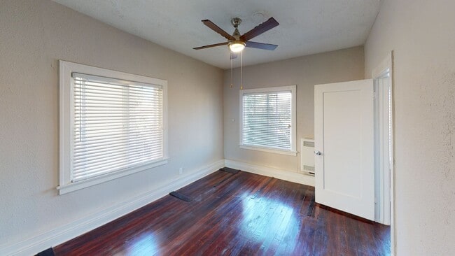 Interior Photo - Leeward Apts...New York Style..Gorgeous Newly Remodeled!