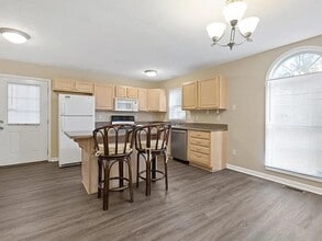 Building Photo - 1705 Bailey Ave