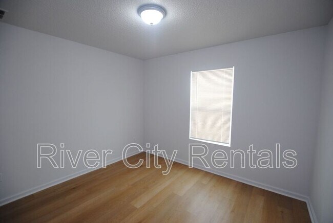 Foto del edificio - 5623 Overlook Dr E