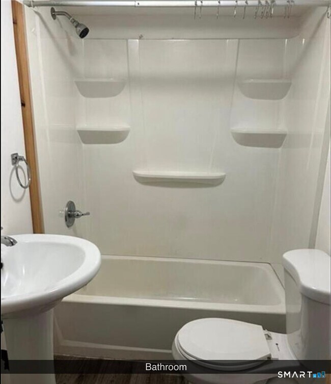 Building Photo - 41A W Main St