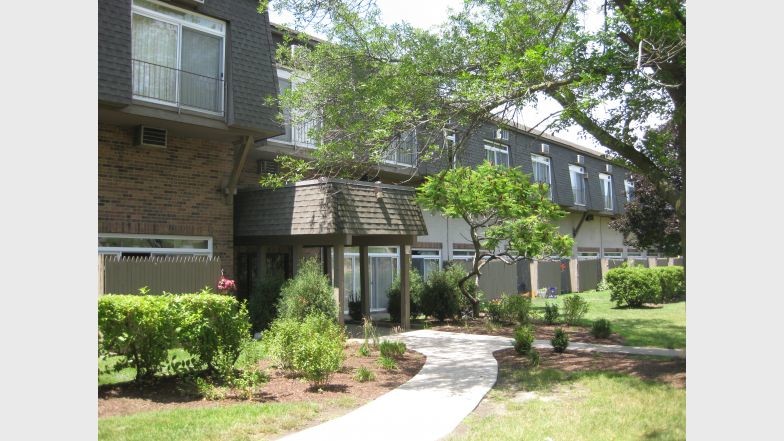 Exterior - 155 Walnut Dr