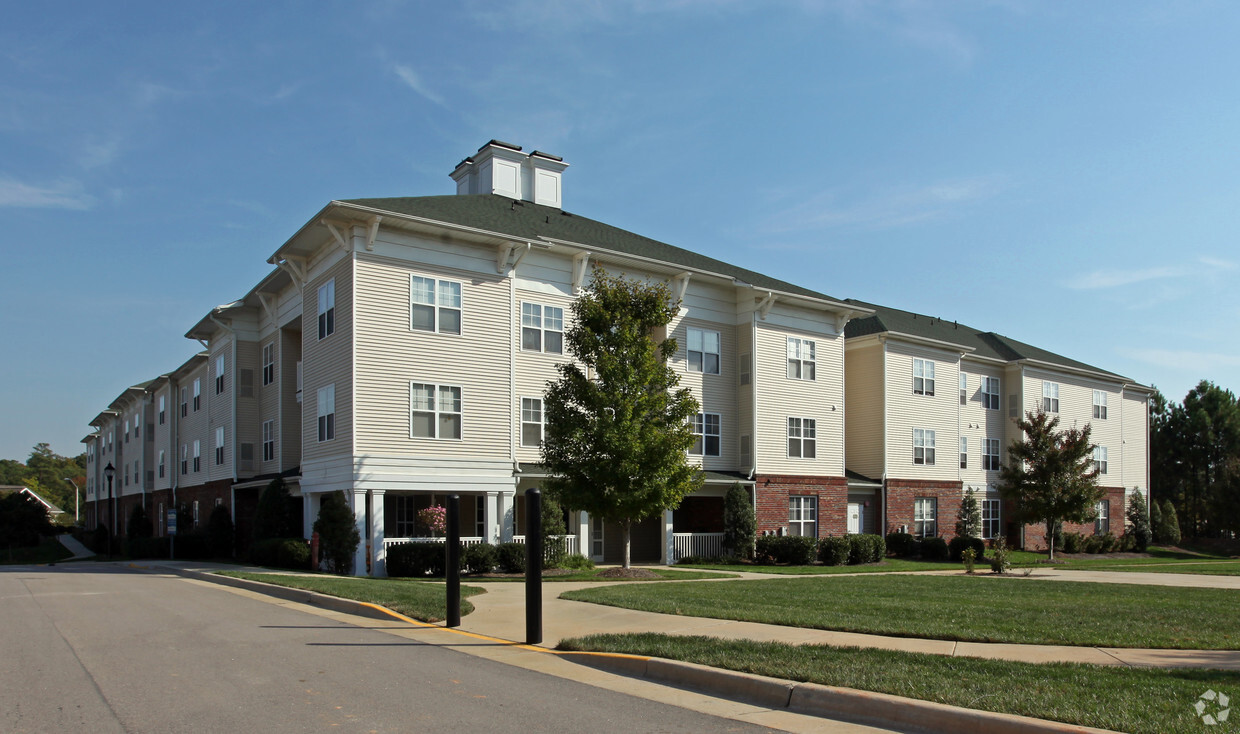 Building Photo - The Commons at Highland Village