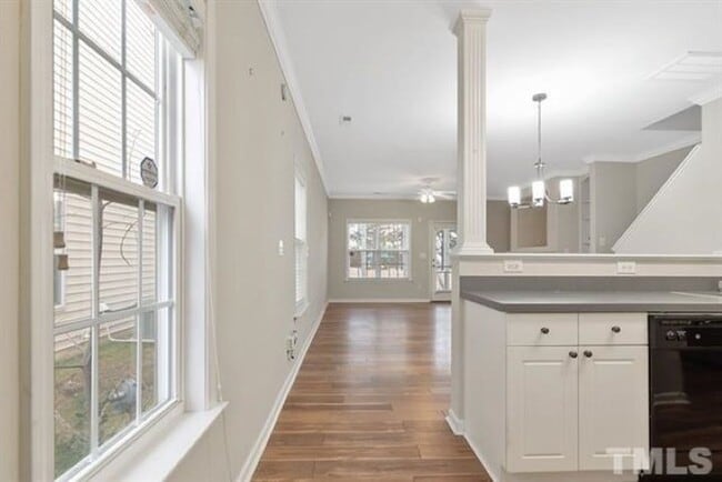 Building Photo - Golf Course Townhome