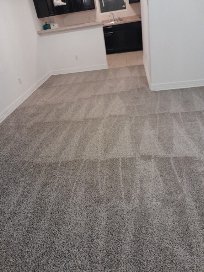 Building Photo - 206 Alpine Dr