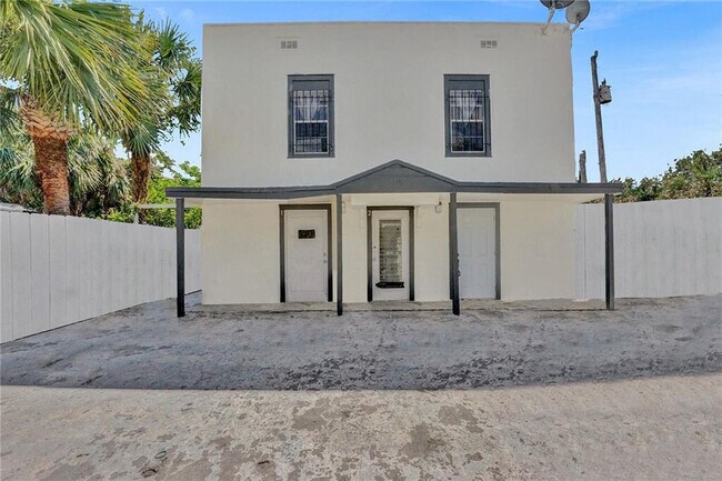 Building Photo - 518 49th St