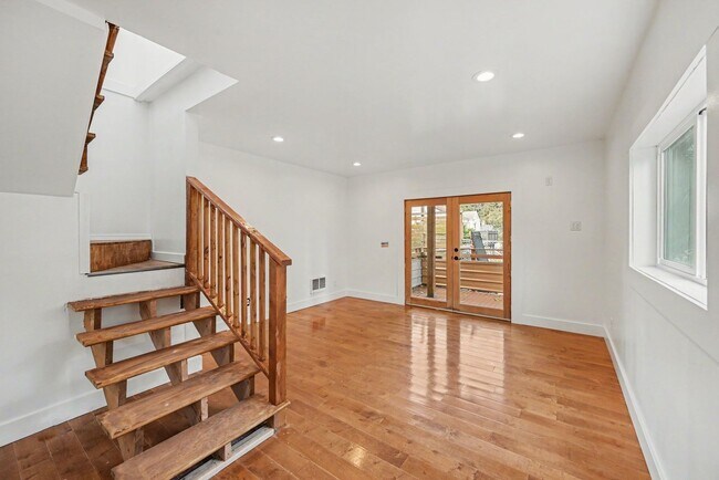 Foto del edificio - 9451 36th Ave SW