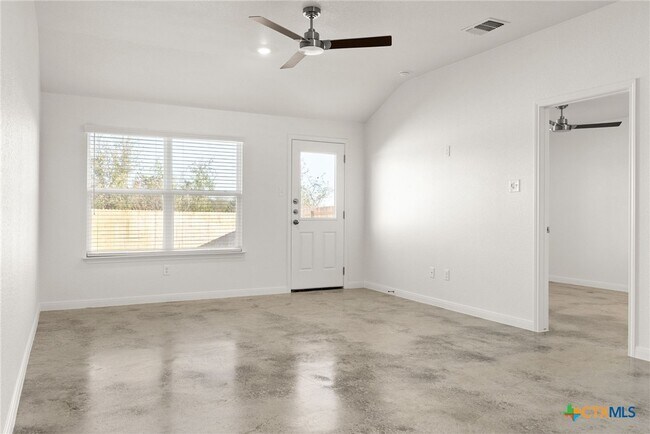 Foto del edificio - 808 Wax Myrtle Ct