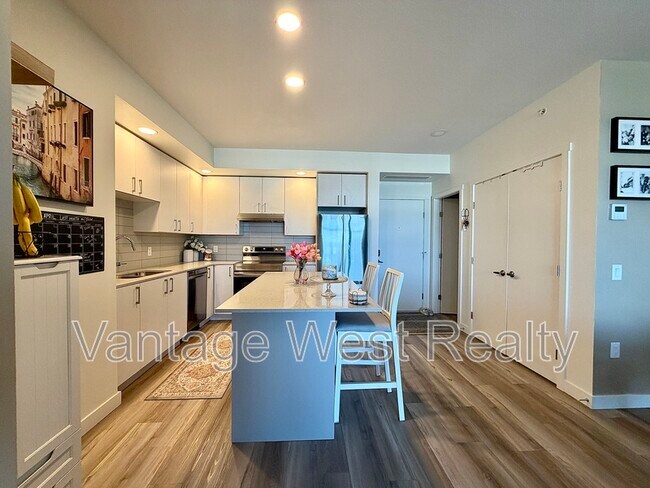 Photo du bâtiment - 1057-1057 Frost Rd