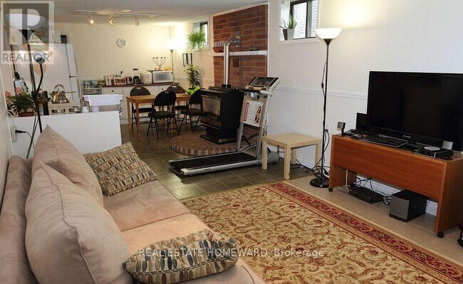 Photo du bâtiment - 8 Kitching Dr