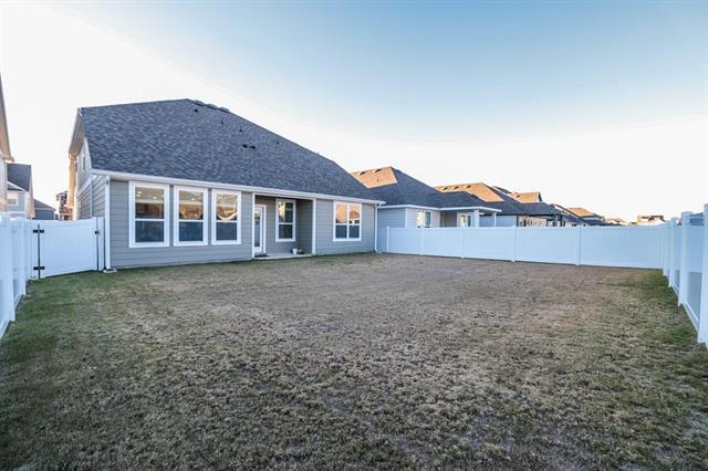 Building Photo - 5916 Hopkins Dr