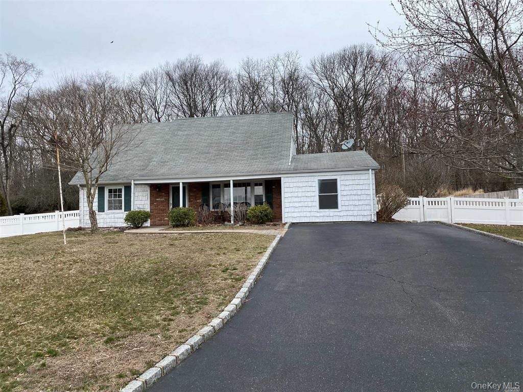 Foto principal - 63 Hastings Dr