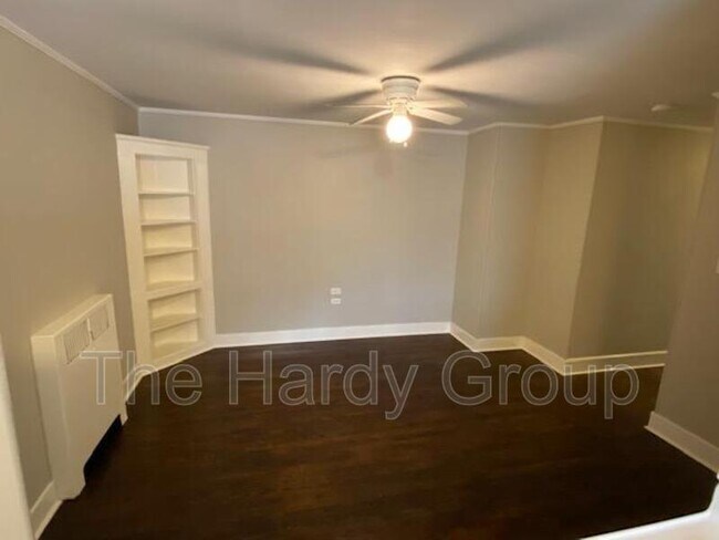 Foto del edificio - 107 S Anderson St