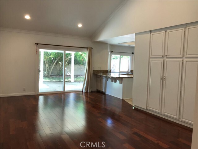 Building Photo - 3 Morris Rd