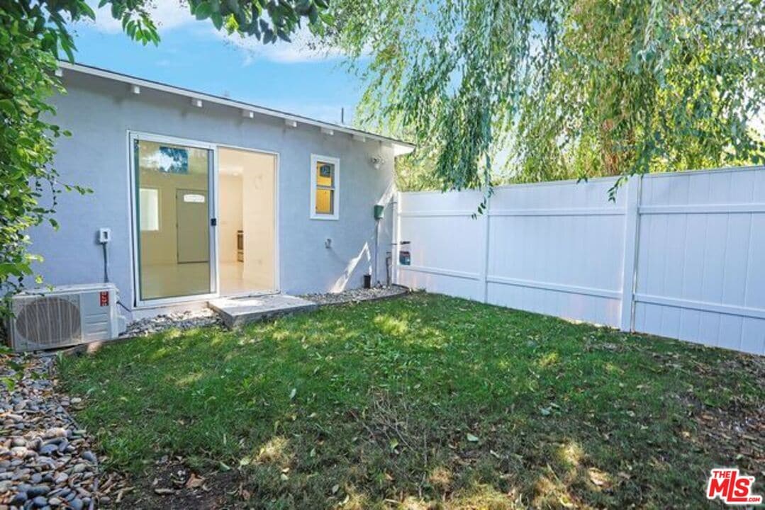 Primary Photo - 5307 1/2 Don Pio Dr