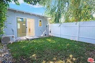 Building Photo - 5307 1/2 Don Pio Dr