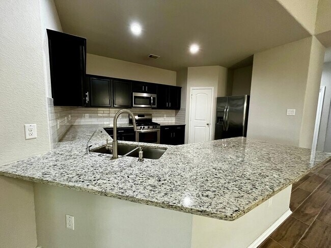 Foto del edificio - 5443 Redwood Summit Ln