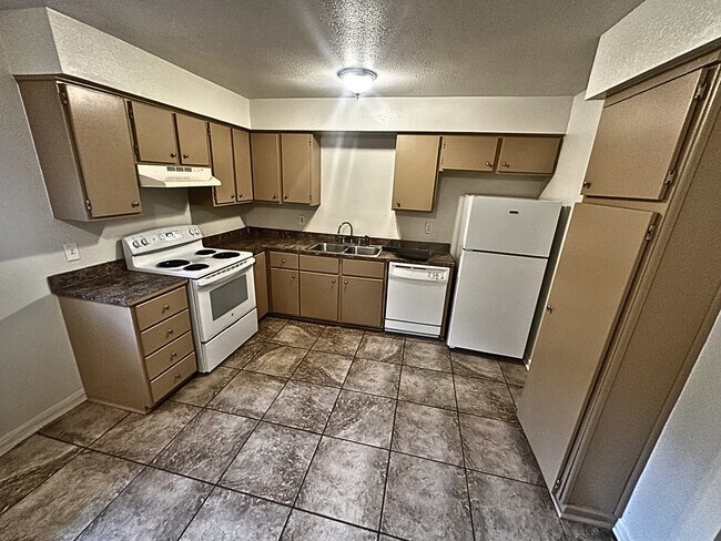 Foto del edificio - 46038 Rufus Bankston Rd