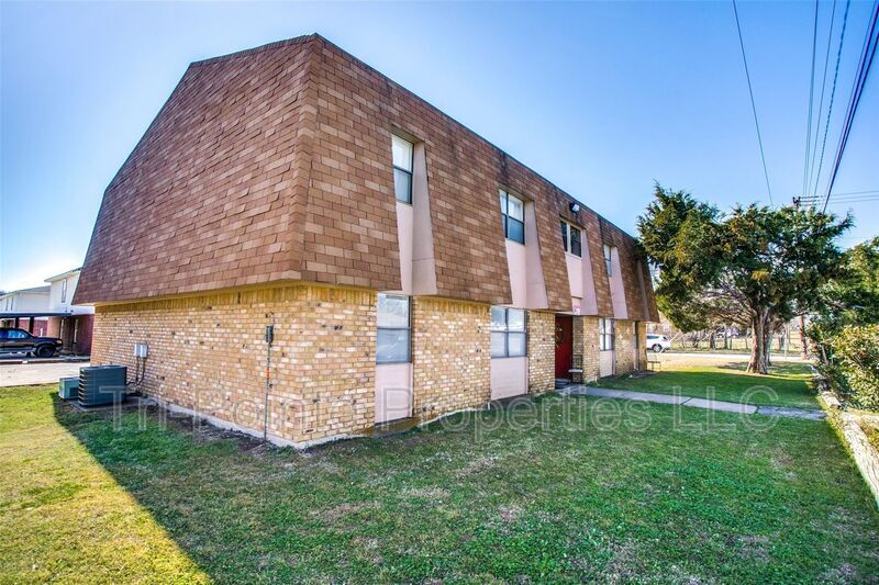 105 Peach St Unit D, Crowley, TX 76036 Condo for Rent in Crowley, TX