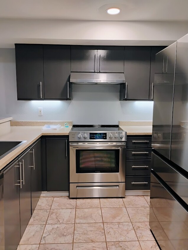 Alternar - 3022 SW Bradford St