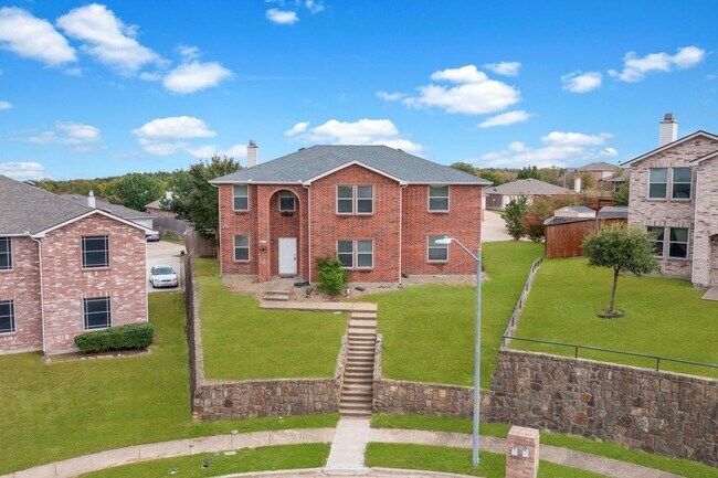 Building Photo - 1352 Dawson Way