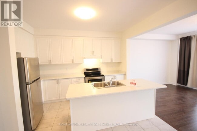 Building Photo - 74 Beechborough Cres