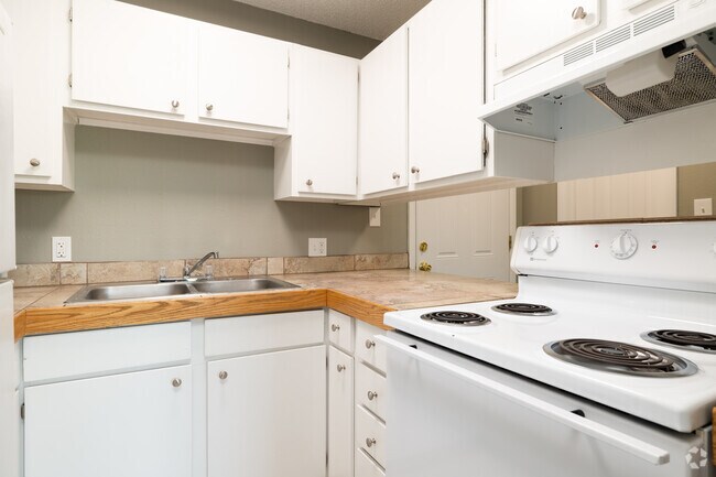 1HAB, 1BA - 614 ft² - Orchid Flats
